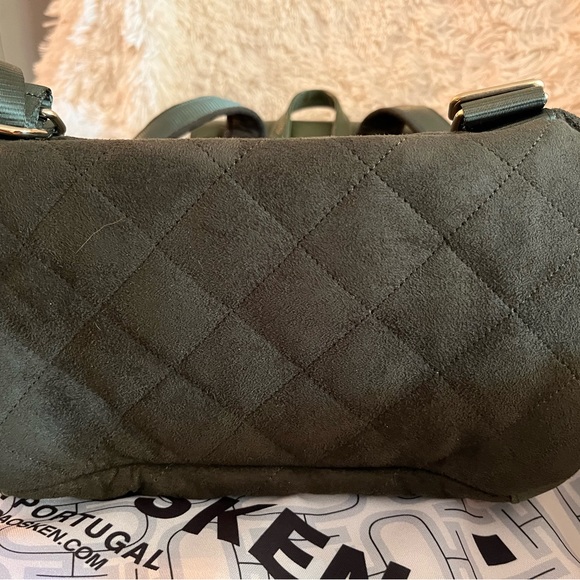 Backpack - Picture 7 of 7